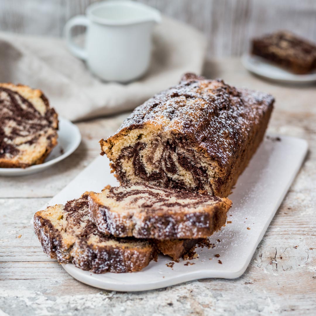 Marmorkuchen von Kuchentratsch angeschnitten