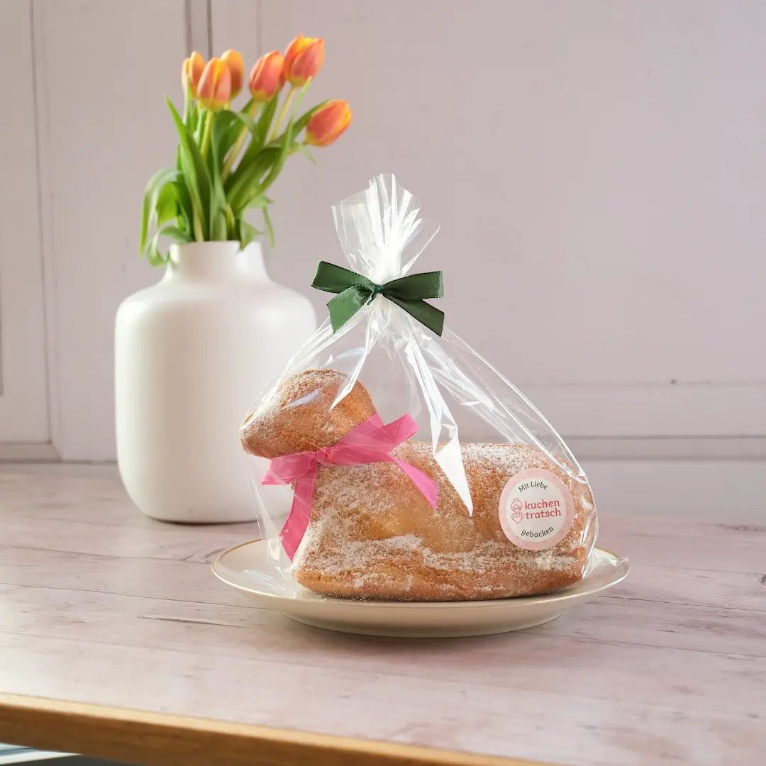 Osterlamm eingepackt von Kuchentratsch von Oma Monika