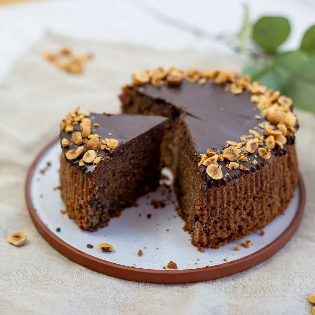 Nuss-Schokokuchen von Oma Barbara von Kuchentratsch angeschnitten