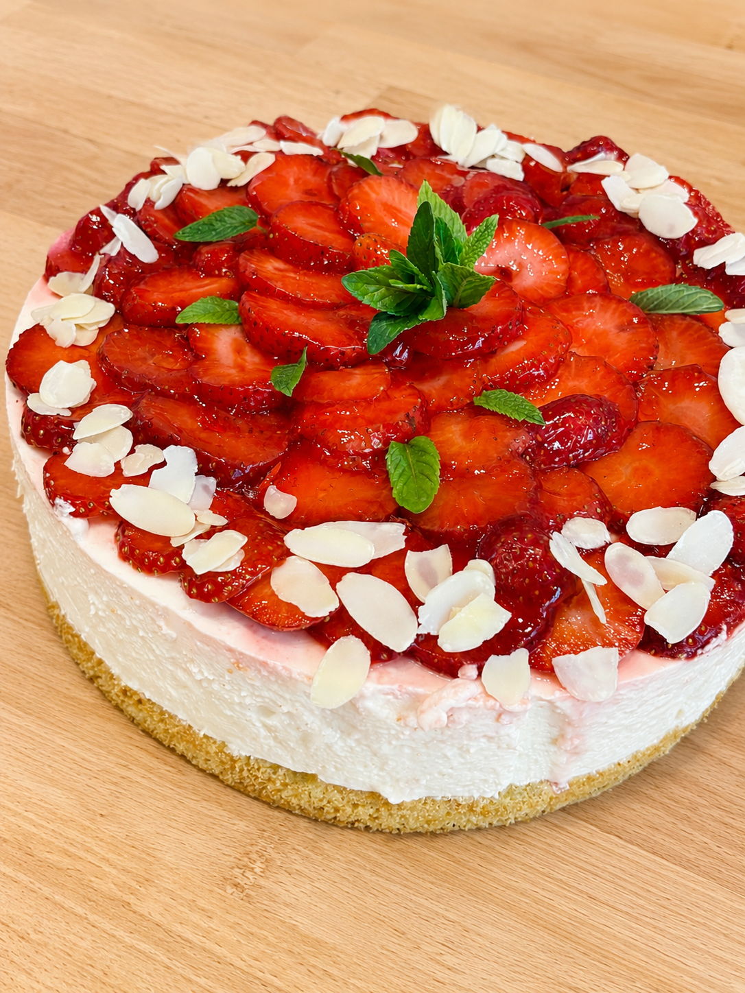 Erdbeertorte mit Quark-Creme von Oma Monika