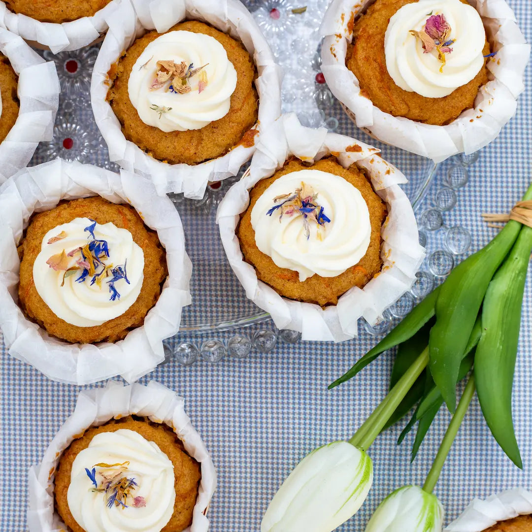 Karotten-Cupcake von Oma Irmgard im Set von Kuchentratsch