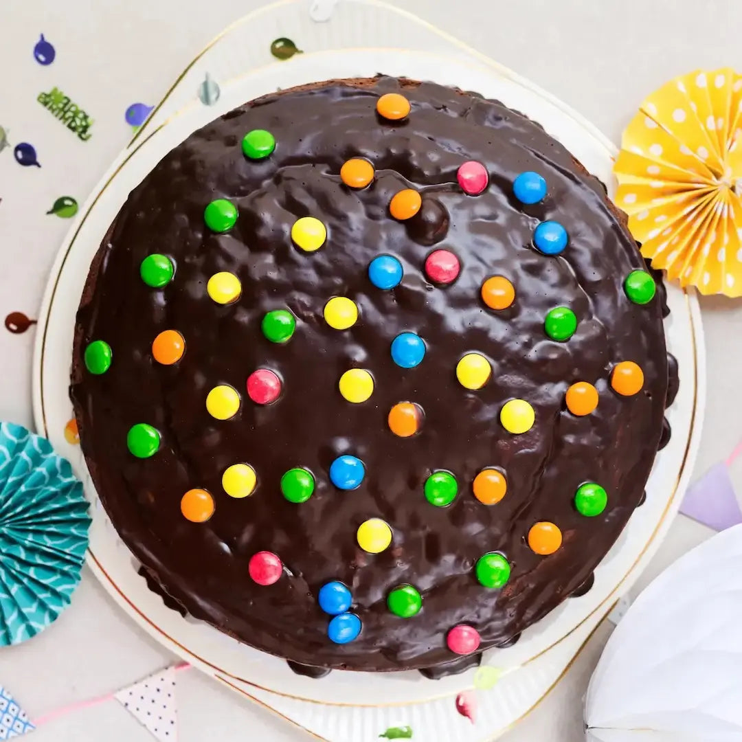 Bunter Schokokuchen von oben 